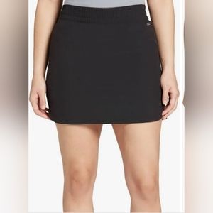 DSG Women's Performance Core Skort